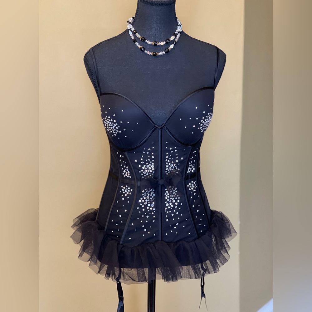 Victoria’s Secret 36D corset - Picture 3 of 9